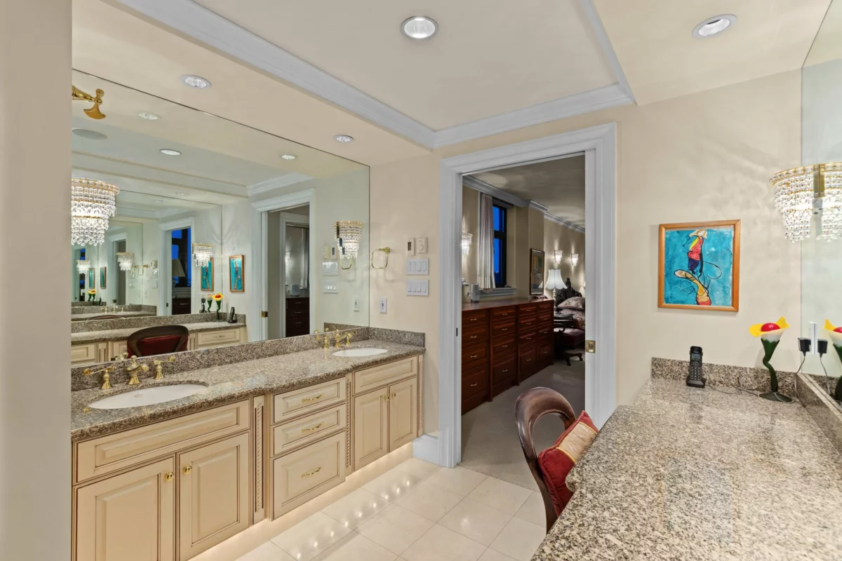 Basement Recreation Room Photo of 1801 1972 Bellevue Avenue, West Vancouver, BC