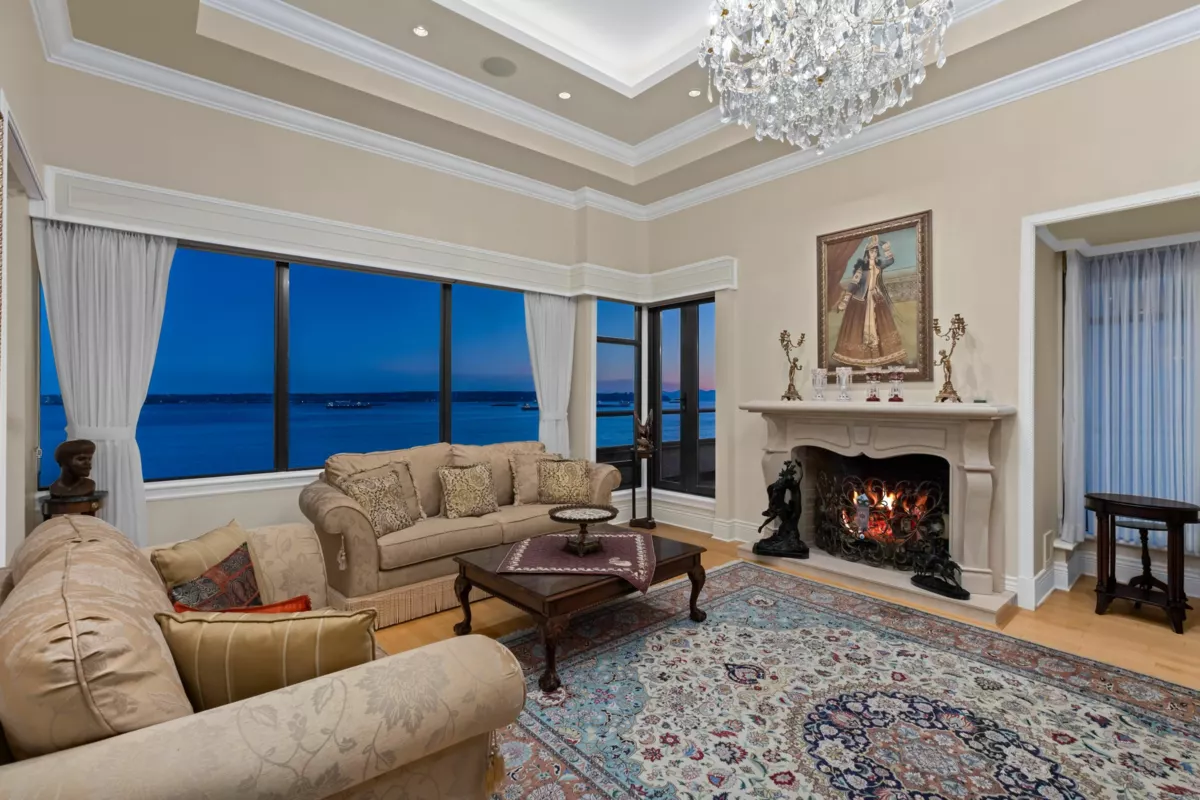 Family Room Photo of 1801 1972 Bellevue Avenue, West Vancouver, BC