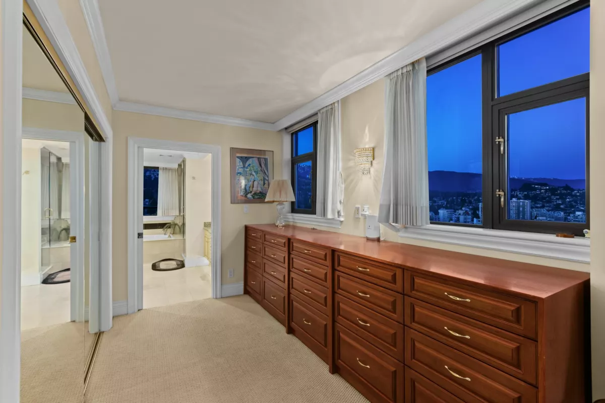 Office / Den Photo of 1801 1972 Bellevue Avenue, West Vancouver, BC