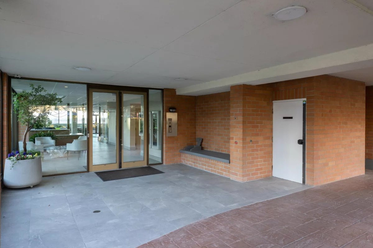 Outdoor Kitchen Photo of 1801 1972 Bellevue Avenue, West Vancouver, BC