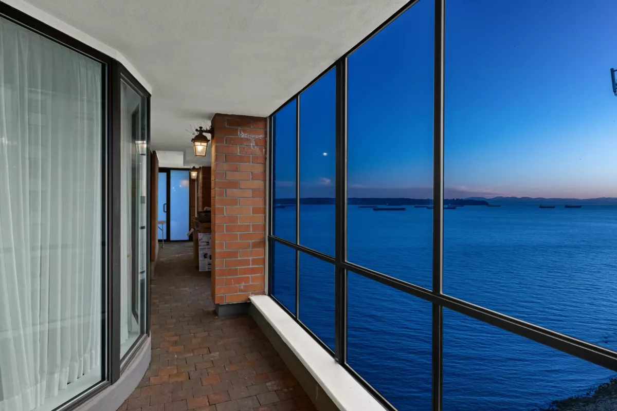 Outdoor Patio Photo of 1801 1972 Bellevue Avenue, West Vancouver, BC