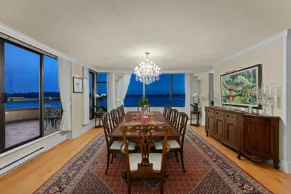 Kitchen Island Photo of 1801 1972 Bellevue Avenue, West Vancouver, BC