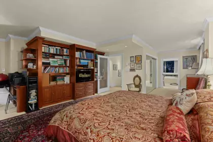 Mudroom Photo of 1801 1972 Bellevue Avenue, West Vancouver, BC