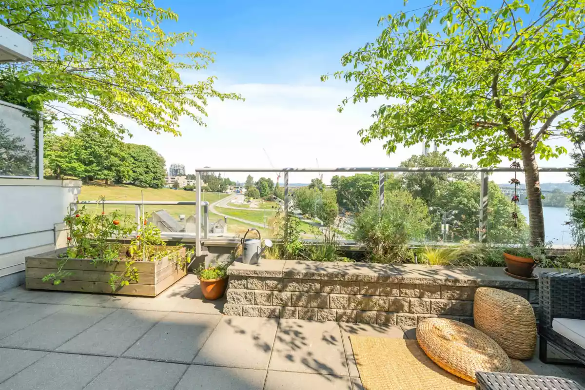 Garden / Landscaping Photo of TH4 125 Columbia Street, New Westminster, BC