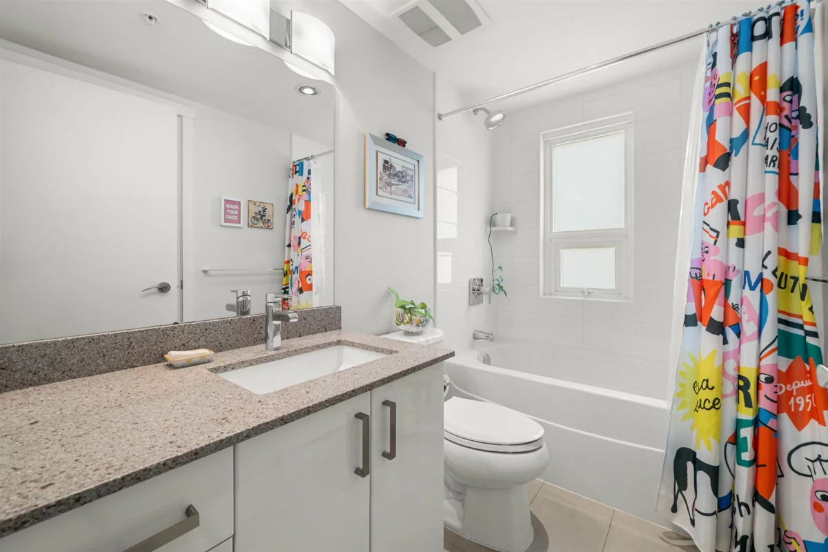 Hallway Photo of TH4 125 Columbia Street, New Westminster, BC