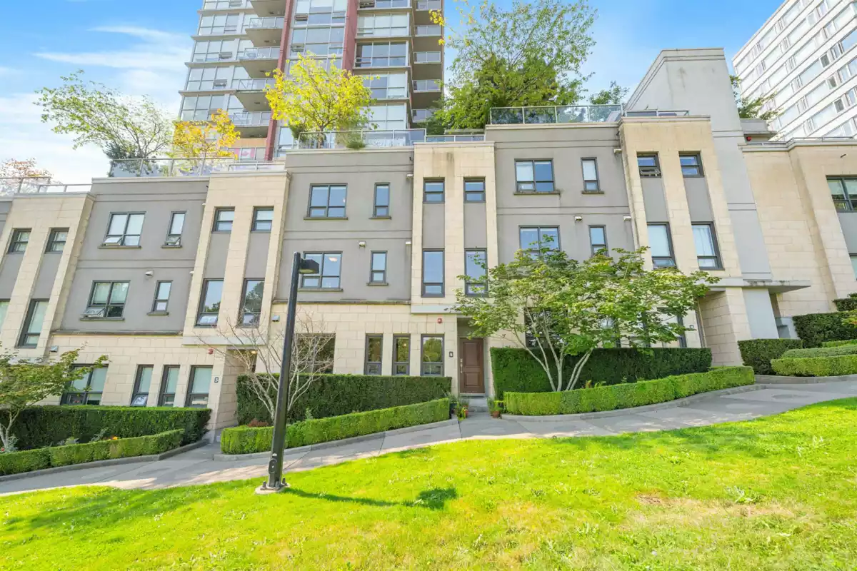 Neighborhood Park Photo Near TH4 125 Columbia Street, New Westminster, BC