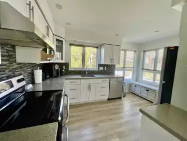 403 106 W Kings Road, North Vancouver, BC