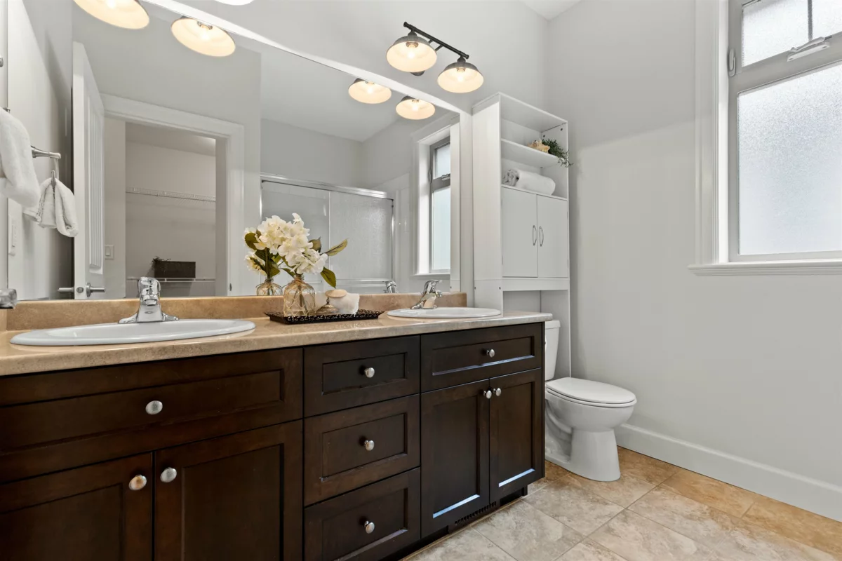 Entry Foyer Photo of 147 45900 South Sumas Road, Chilliwack, BC