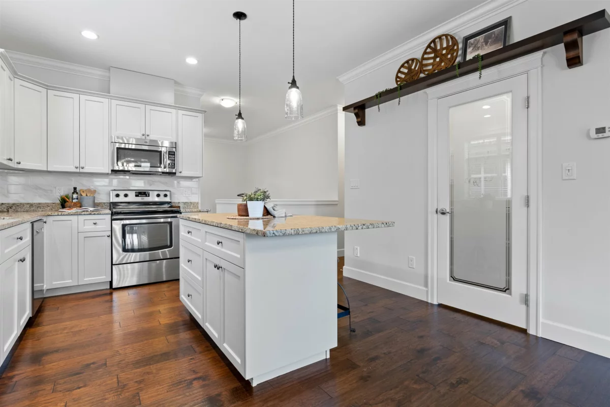 Kitchen Photo of 147 45900 South Sumas Road, Chilliwack, BC