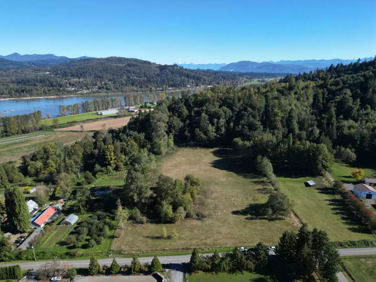 Living Room Photo of 8410 Bradner Road, Abbotsford, BC