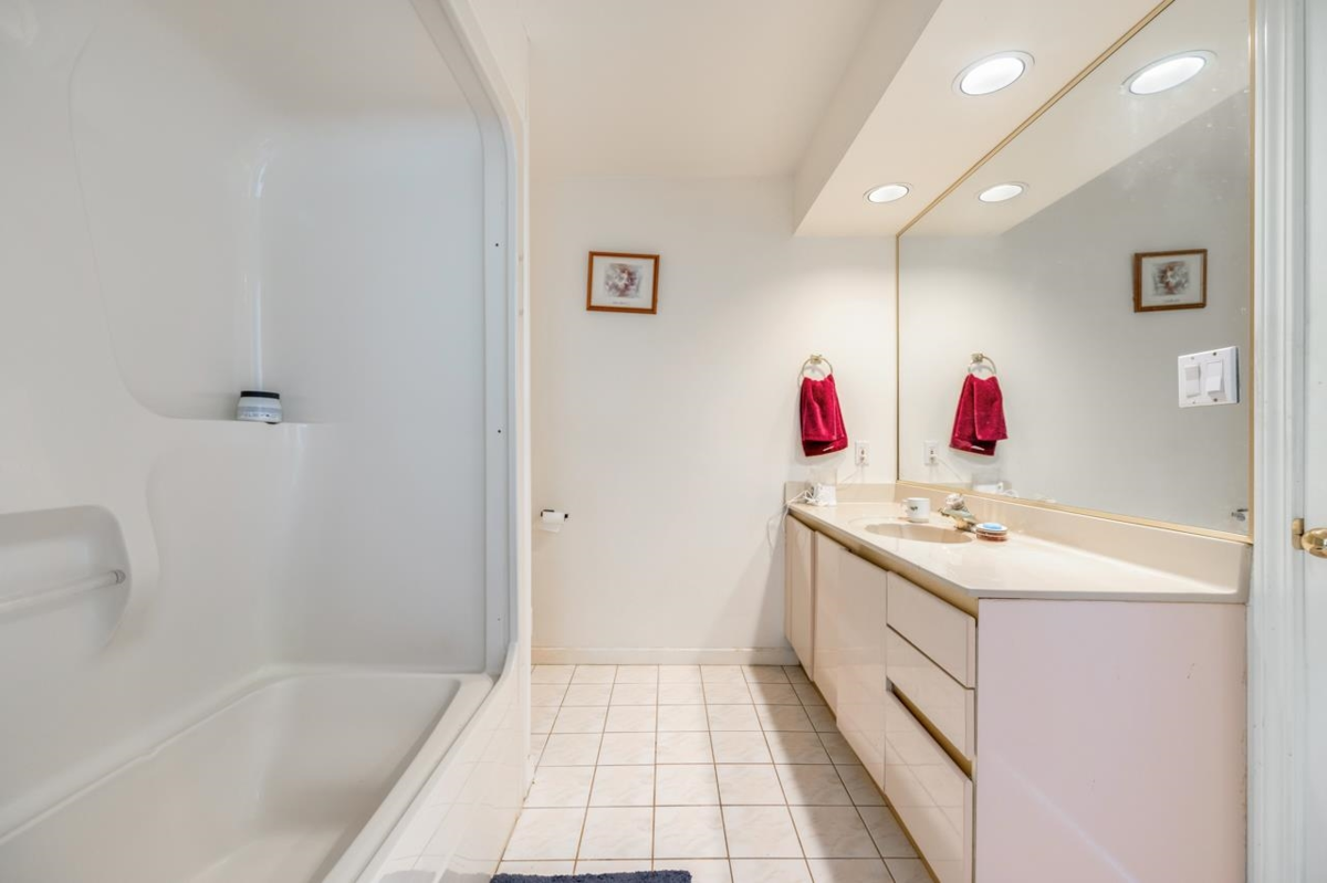 Basement Recreation Room Photo of 8920 Minler Road, Richmond, BC