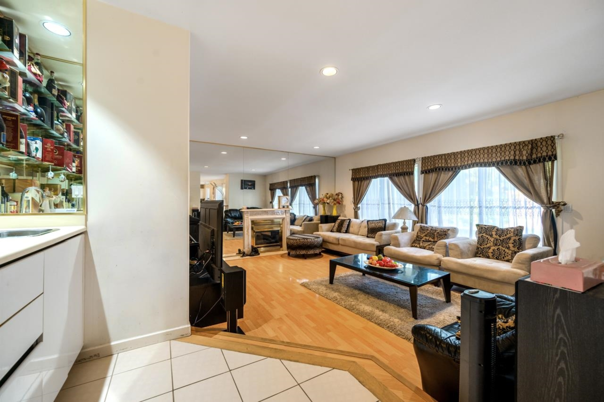 Breakfast Nook Photo of 8920 Minler Road, Richmond, BC