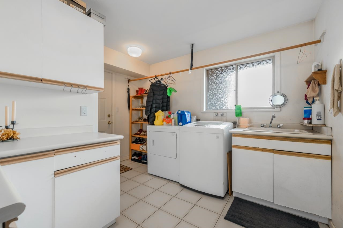 Hallway Photo of 8920 Minler Road, Richmond, BC