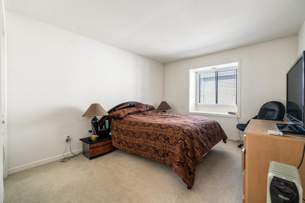 Powder Room Photo of 8920 Minler Road, Richmond, BC