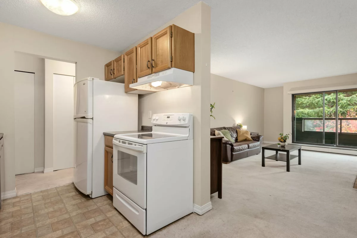 Primary Bathroom Photo of 303 8600 Ackroyd Road, Richmond, BC