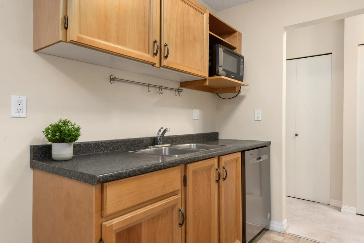 Walk-In Closet Photo of 303 8600 Ackroyd Road, Richmond, BC