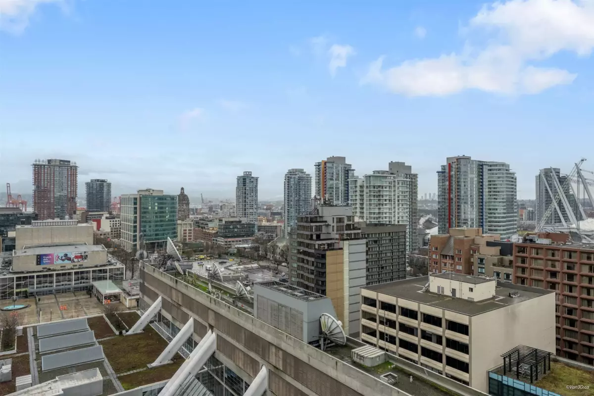 Kitchen Island Photo of 2111 788 Hamilton Street, Vancouver, BC