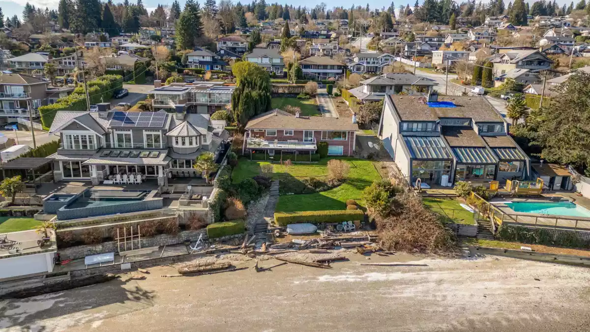 Pantry Photo of 450 Beachview Drive, North Vancouver, BC