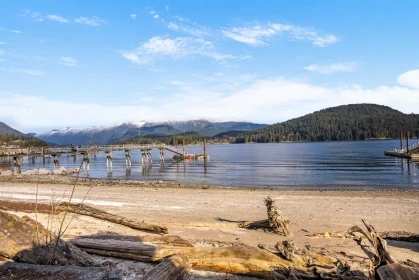 450 Beachview Drive, North Vancouver, BC