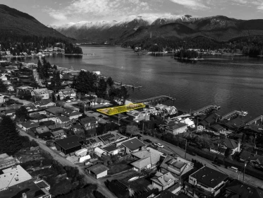 Primary Bedroom Photo of 450 Beachview Drive, North Vancouver, BC