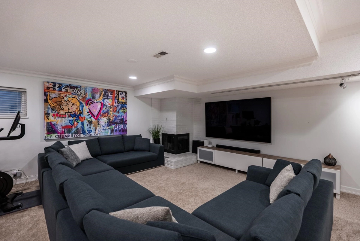 Outdoor Kitchen Photo of 137 3300 Capilano Road, North Vancouver, BC