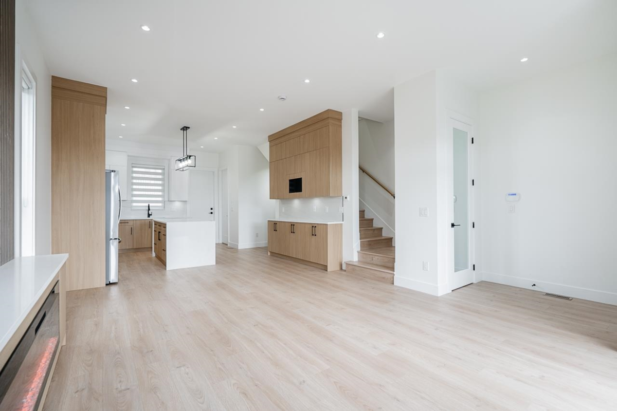 Dining Area Photo of 101 957 Edgar Avenue, Coquitlam, BC