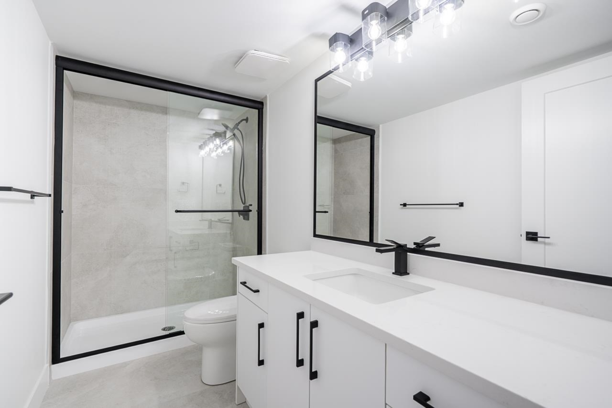 Entry Foyer Photo of 101 957 Edgar Avenue, Coquitlam, BC