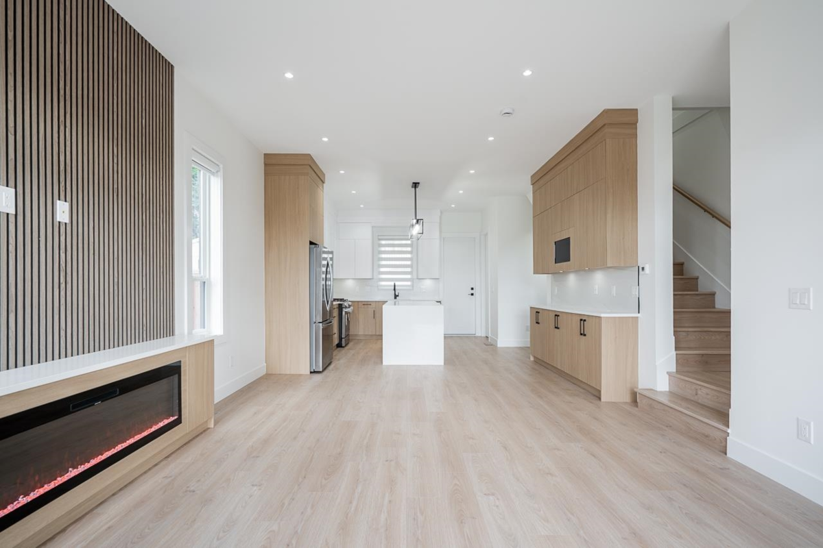 Family Room Photo of 101 957 Edgar Avenue, Coquitlam, BC