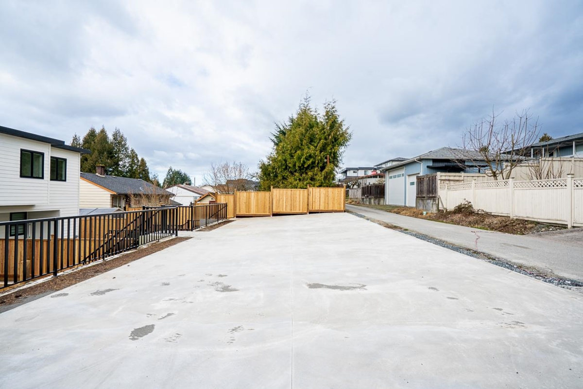 Garage Interior Photo of 101 957 Edgar Avenue, Coquitlam, BC