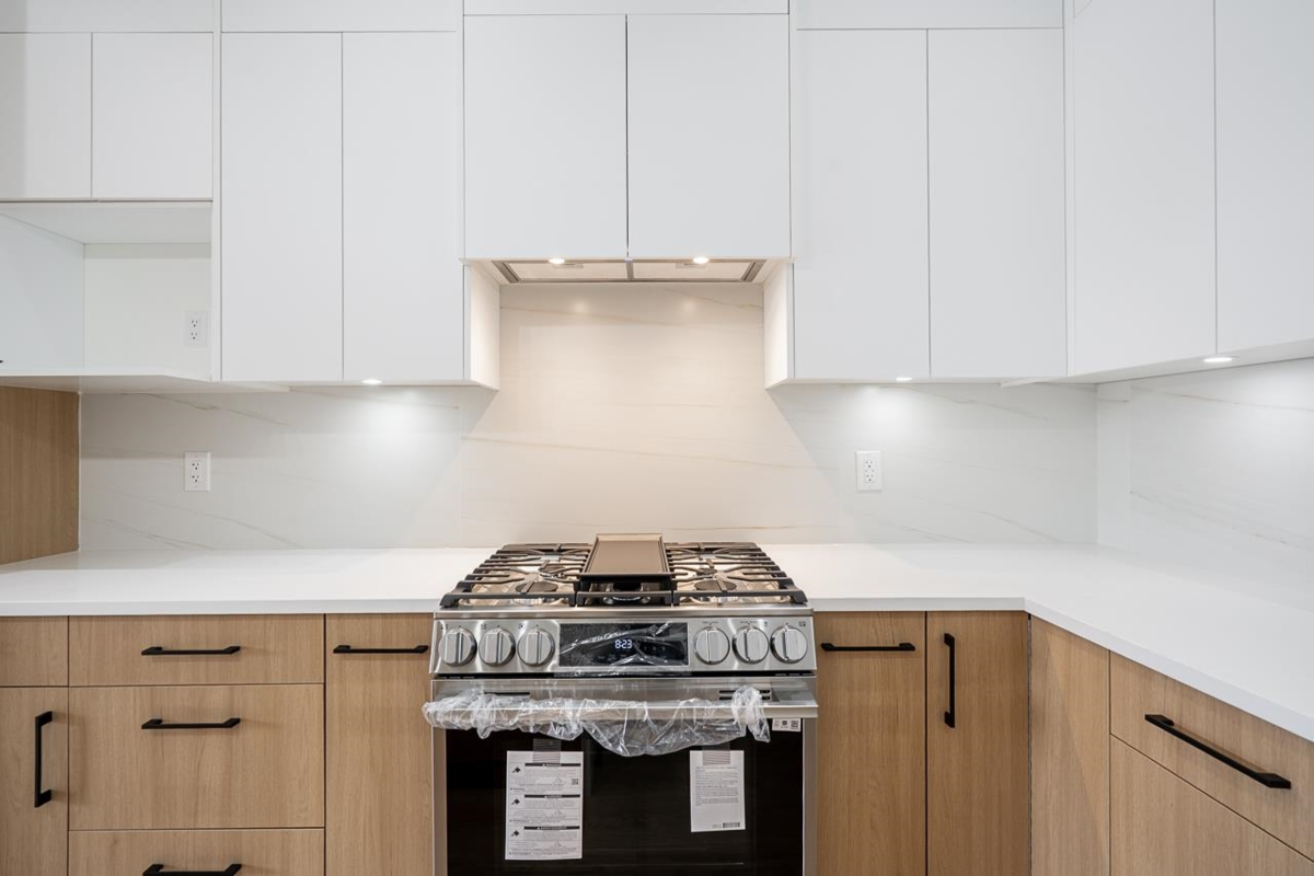 Pantry Photo of 101 957 Edgar Avenue, Coquitlam, BC