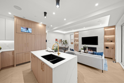 1 1967 E 13th Avenue, Vancouver, BC