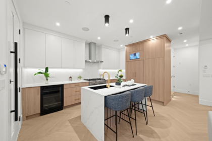Kitchen Island Photo of 1 1967 E 13th Avenue, Vancouver, BC