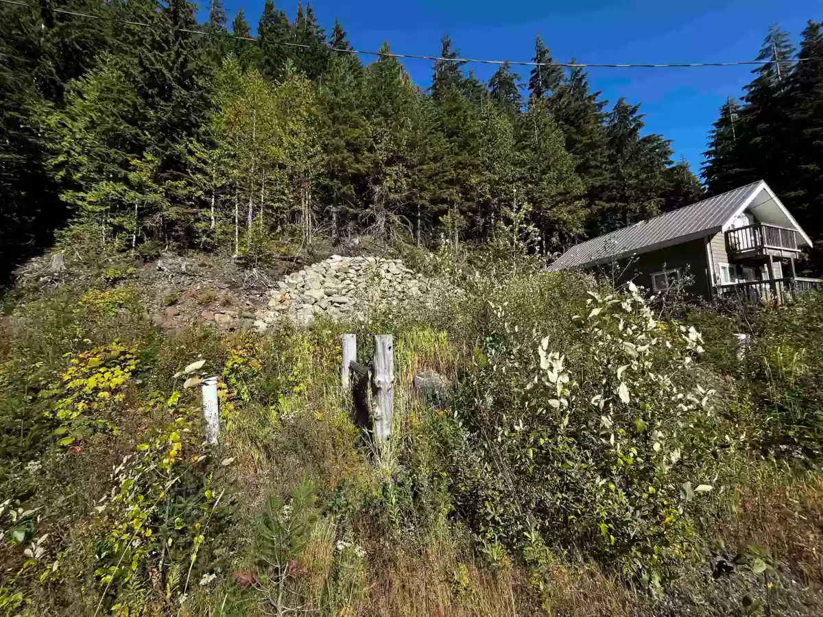 Breakfast Nook Photo of H118 Strawberry Lane, Sunshine Valley, BC