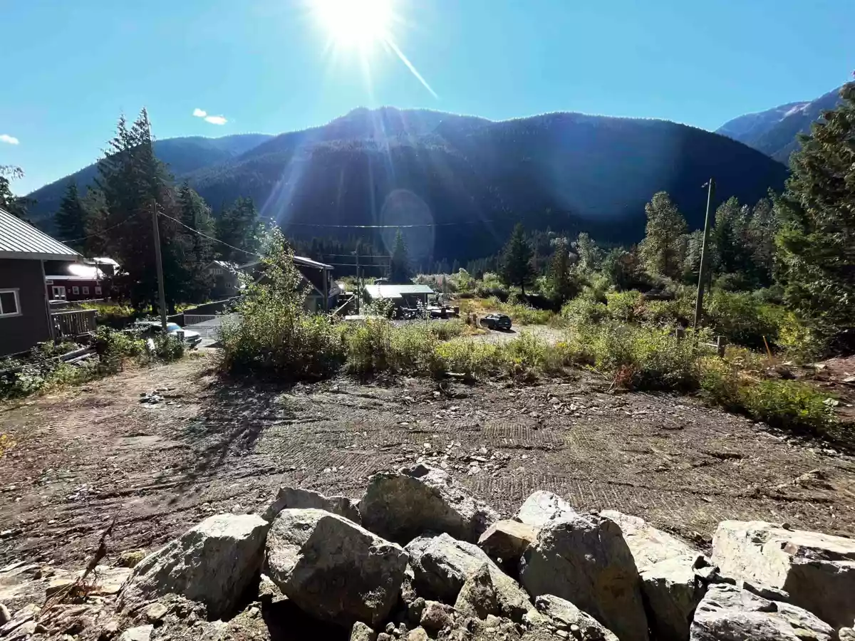 Dining Area Photo of H118 Strawberry Lane, Sunshine Valley, BC