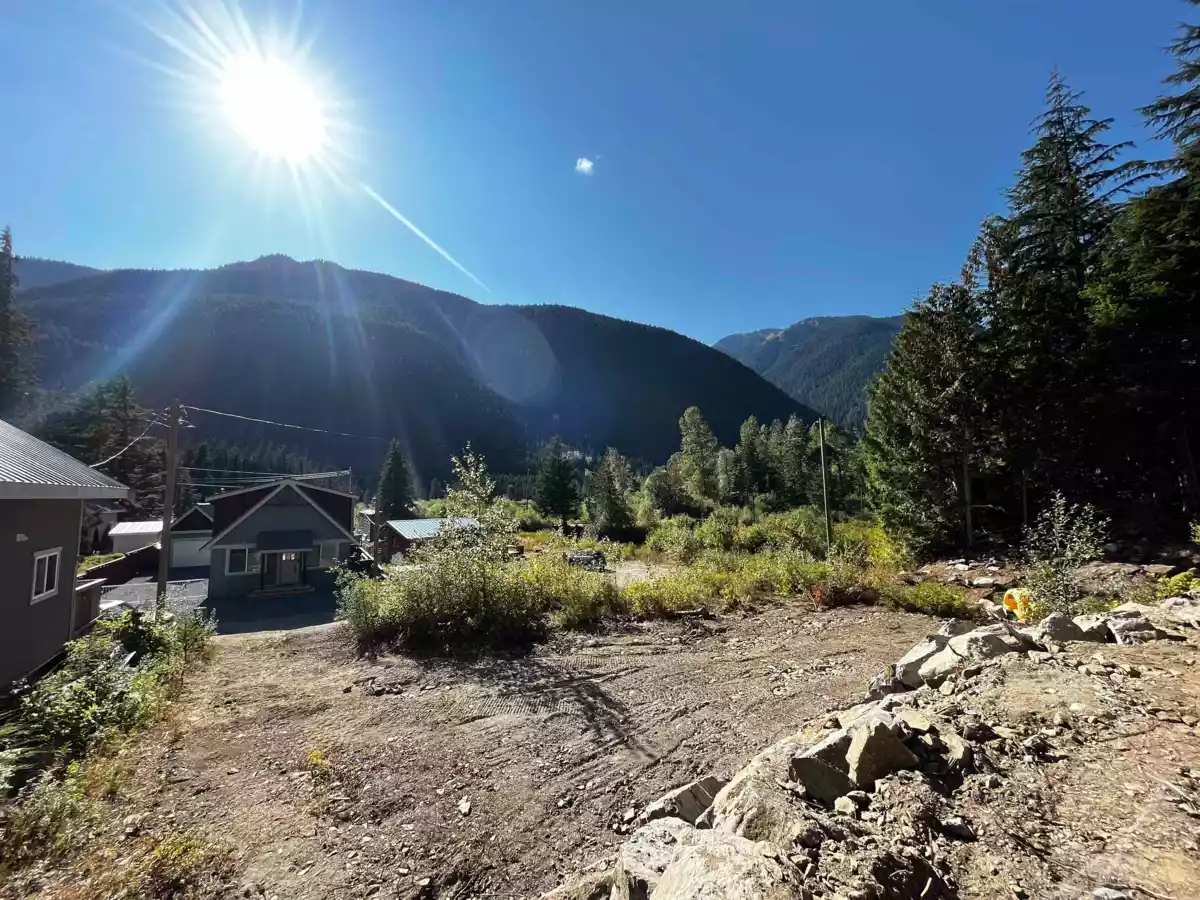 Family Room Photo of H118 Strawberry Lane, Sunshine Valley, BC