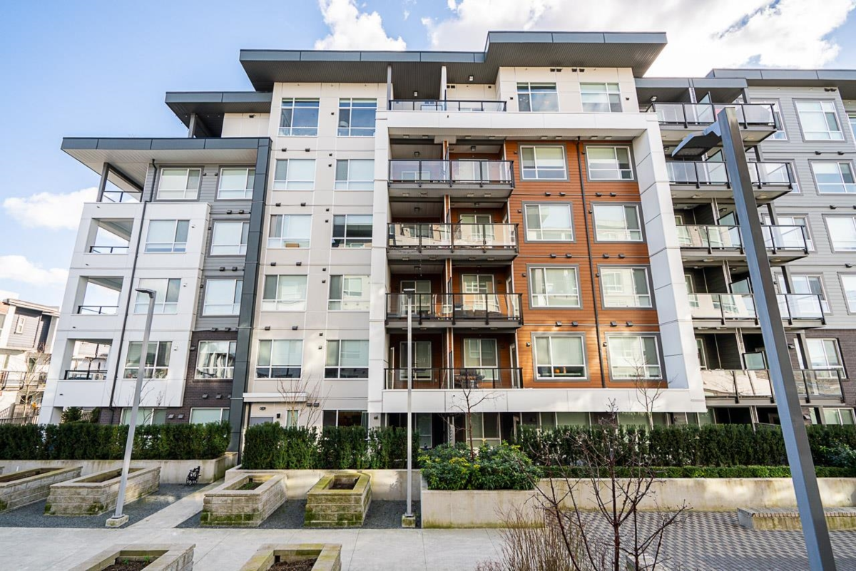 Entry Foyer Photo of B204 20834 80th Avenue, Langley, BC