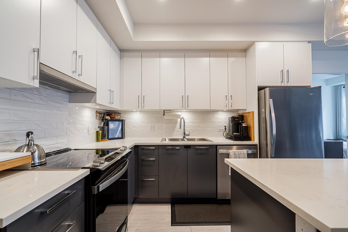 Kitchen Photo of B204 20834 80th Avenue, Langley, BC