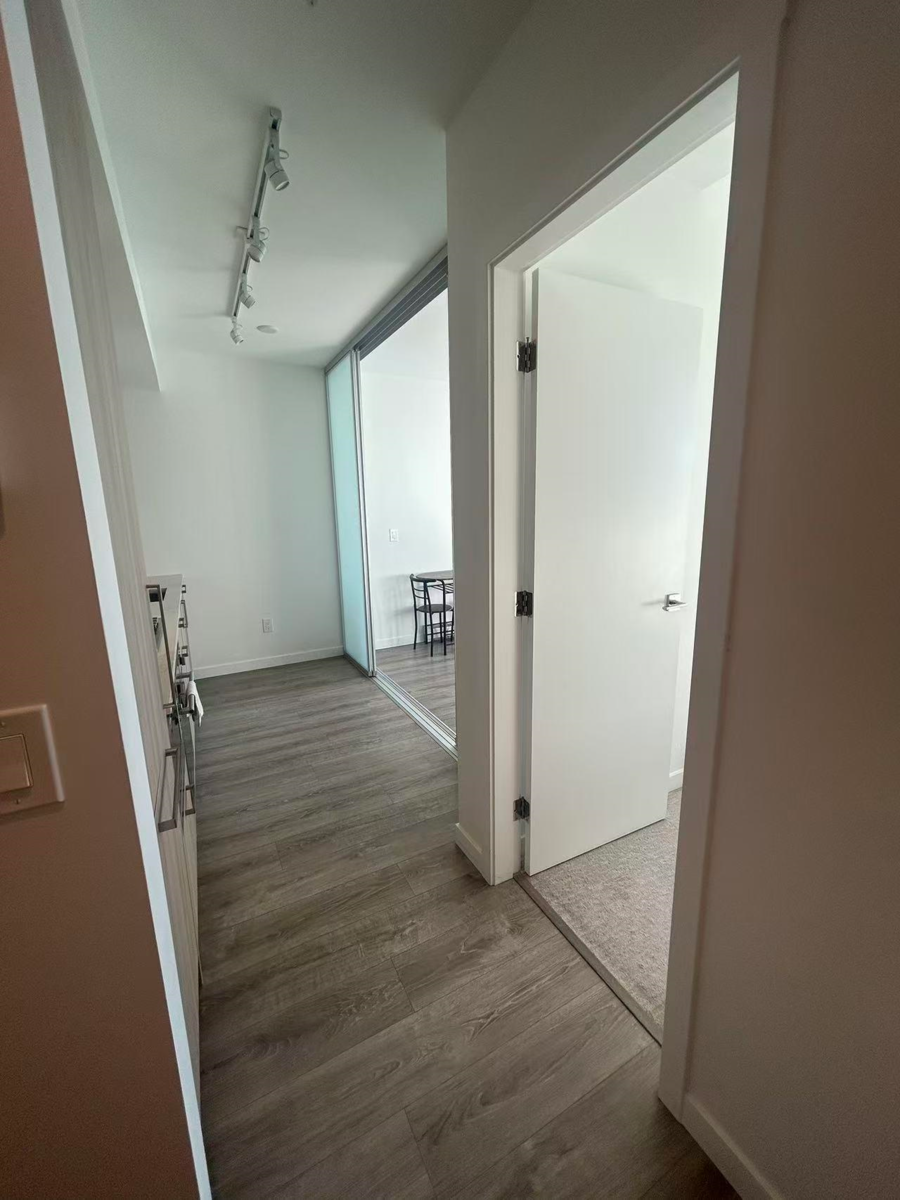 Dining Area Photo of 1301 13350 Central Avenue, Surrey, BC