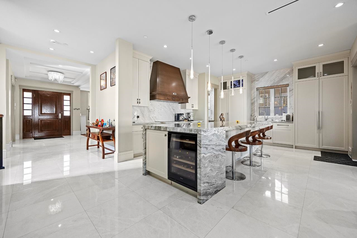 Breakfast Nook Photo of 6886 Angus Drive, Vancouver, BC