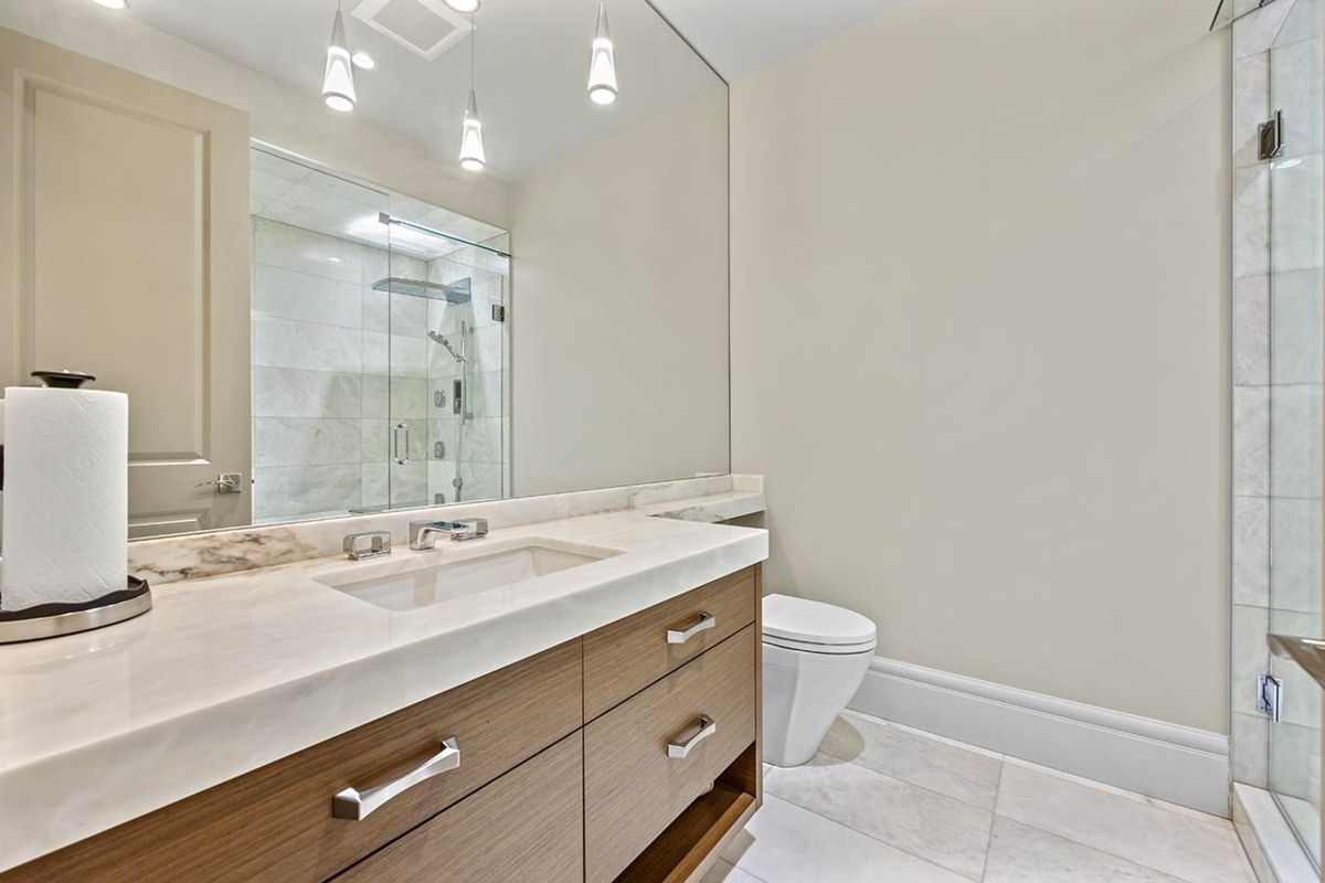 Hot Tub / Spa Photo of 6886 Angus Drive, Vancouver, BC