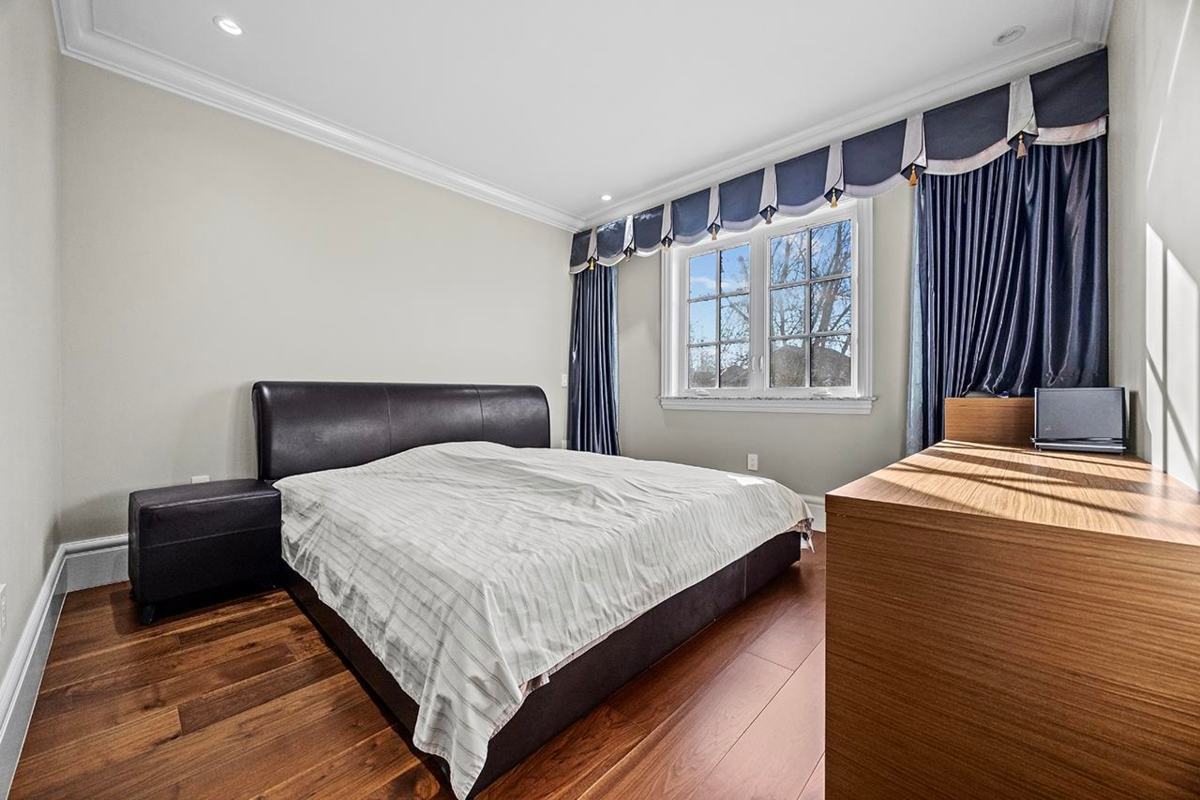 Powder Room Photo of 6886 Angus Drive, Vancouver, BC