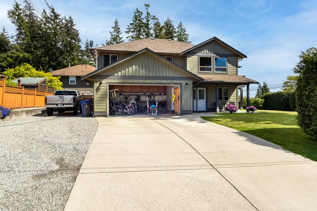 Family Room Photo of 5550 Winter Road, Sechelt, BC