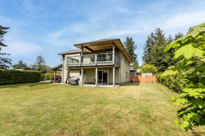Kitchen Island Photo of 5550 Winter Road, Sechelt, BC