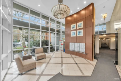 Aerial View of 412 618 W 45th Avenue, Vancouver, BC