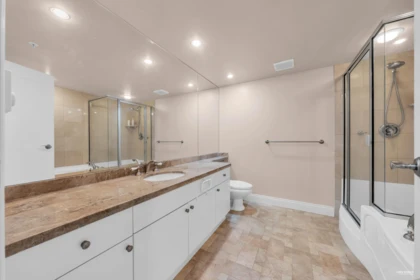 Mudroom Photo of 412 618 W 45th Avenue, Vancouver, BC