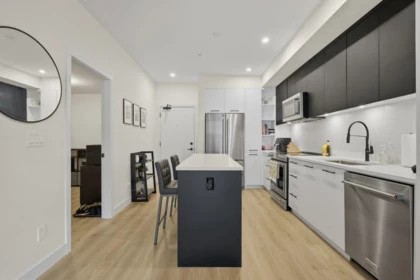 Kitchen Photo of 227 2635 King George Boulevard, Surrey, BC
