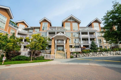 301 6490 194 Street, Surrey, BC, Surrey — Apartment/Condo for sale