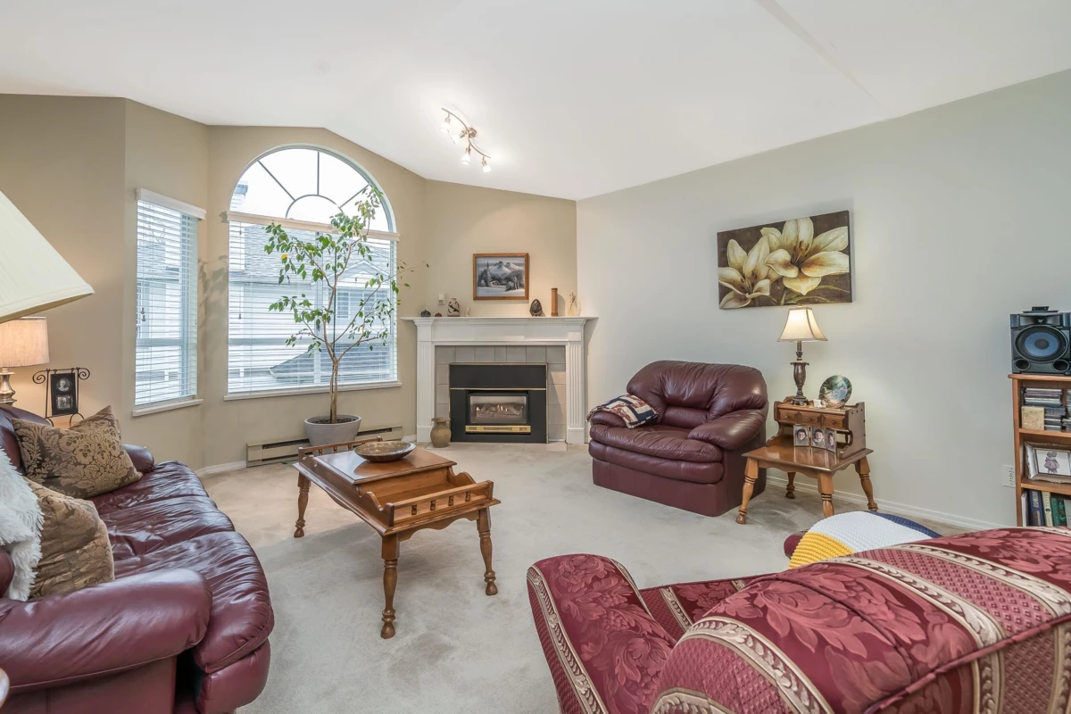 Living Room Photo of 216 13895 102 Avenue, Surrey, BC