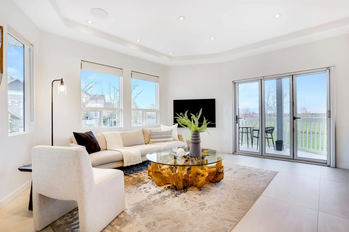 Family Room Photo of 6371 London Road, Richmond, BC