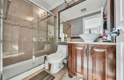 Basement Recreation Room Photo of 12101 84 Avenue, Surrey, BC